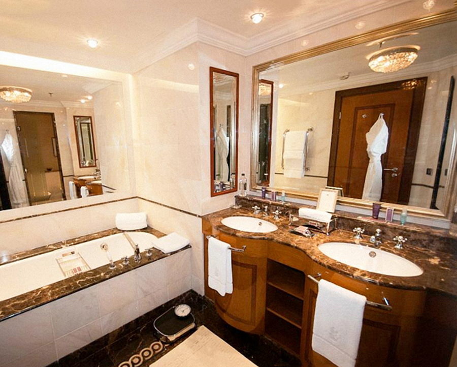 ../Images/HUANG,MIN-YI.Russia.The Ritz-Carlton, Moscow (5).jpg